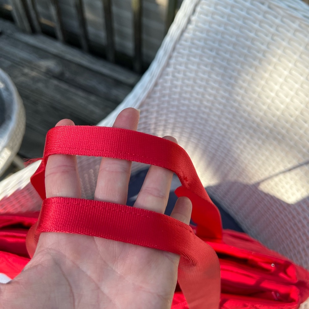 Vera Bradley Vibrant Red Quilted Travel Bag - Picture 10 of 13
